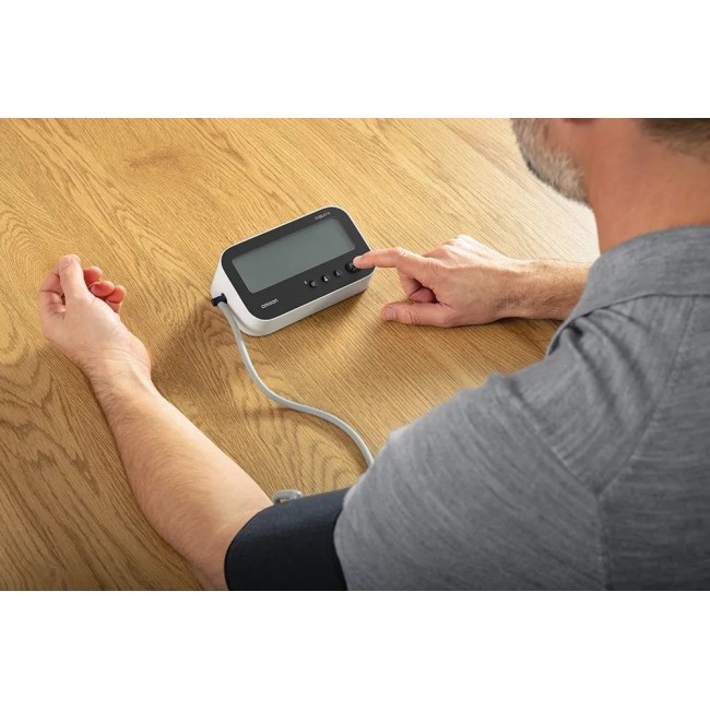 Omron M4 Connect AFib nadlaktni merilnik krvnega tlaka | vsezazdravje.si